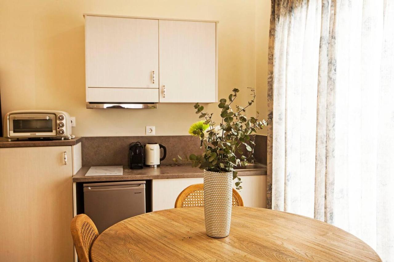 Pagrati Hilton Location Bentzi Family Suite 5 아테네 외부 사진